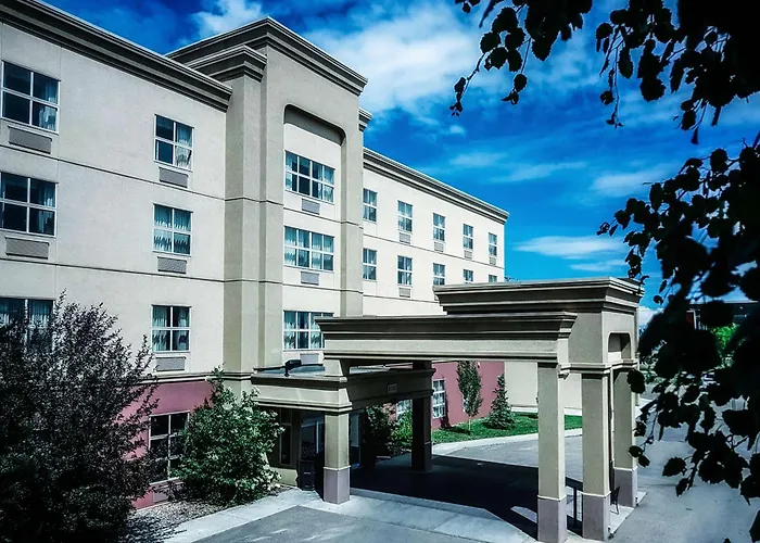 Hampton Inn & Suites By Hilton Edmonton International AirportAirport Hotel